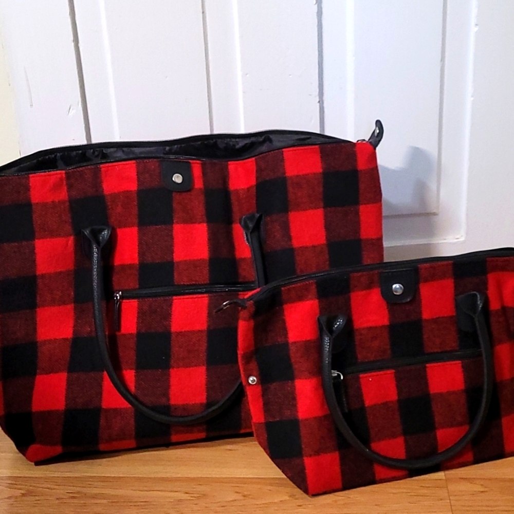 🧳Set of Plaid Travel Bags🧳 🏠